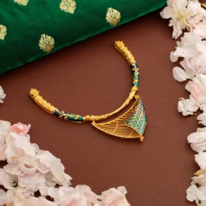 Stylish Gold Plated Anurika Necklace Hasuli with Earrings